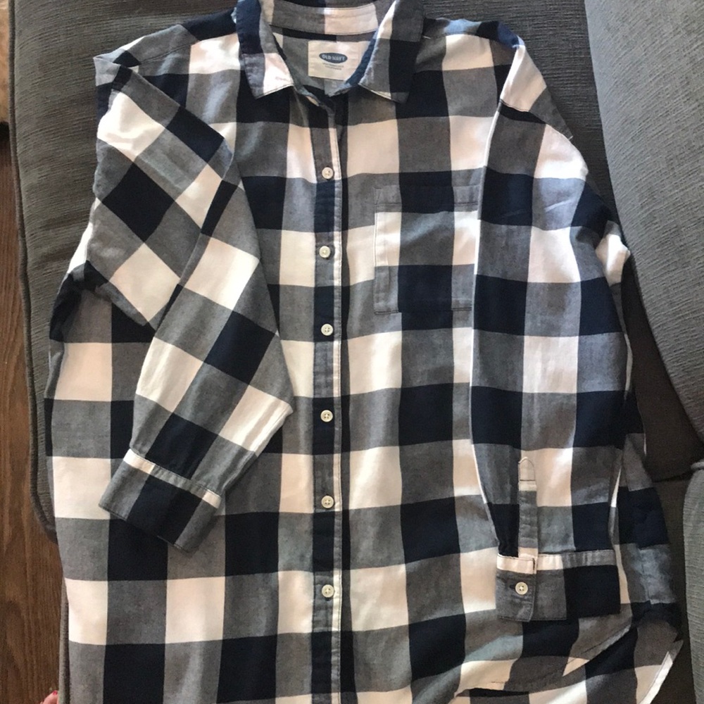 Old navy flannel plaid shirt